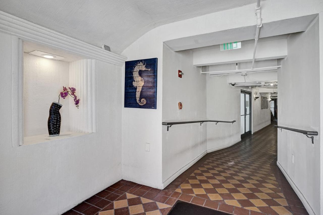 Amazing Two Bedroom Apartments Ocean View- Miami Beach Buitenkant foto