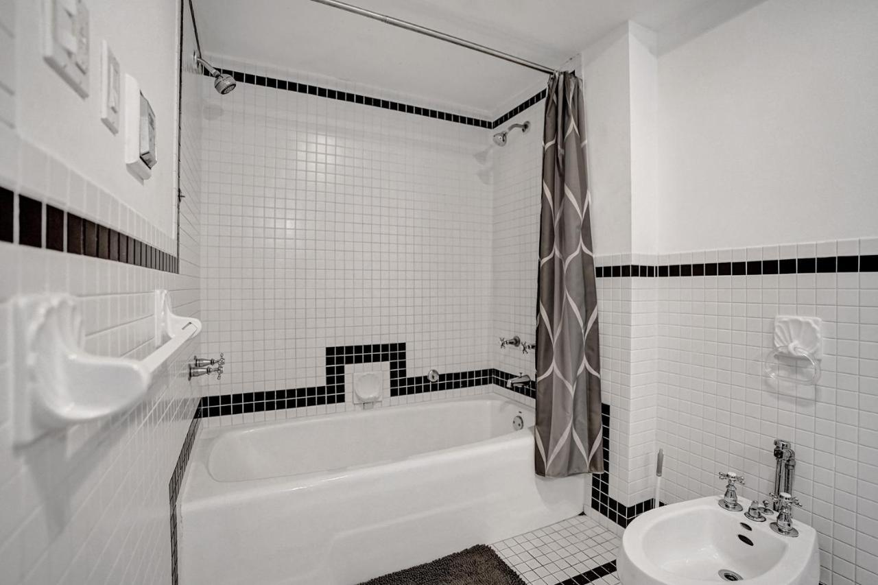 Amazing Two Bedroom Apartments Ocean View- Miami Beach Buitenkant foto