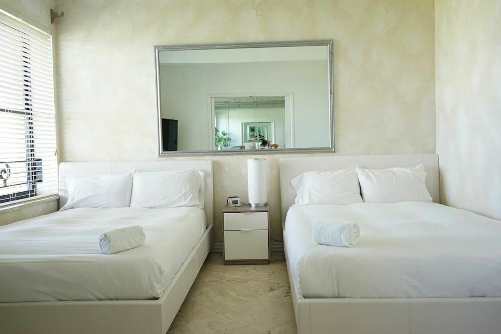 Amazing Two Bedroom Apartments Ocean View- Miami Beach Buitenkant foto